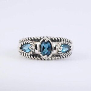 Carolyn Pollack 925 Silver 1.02tcw Blue Topaz Ring (size 7)